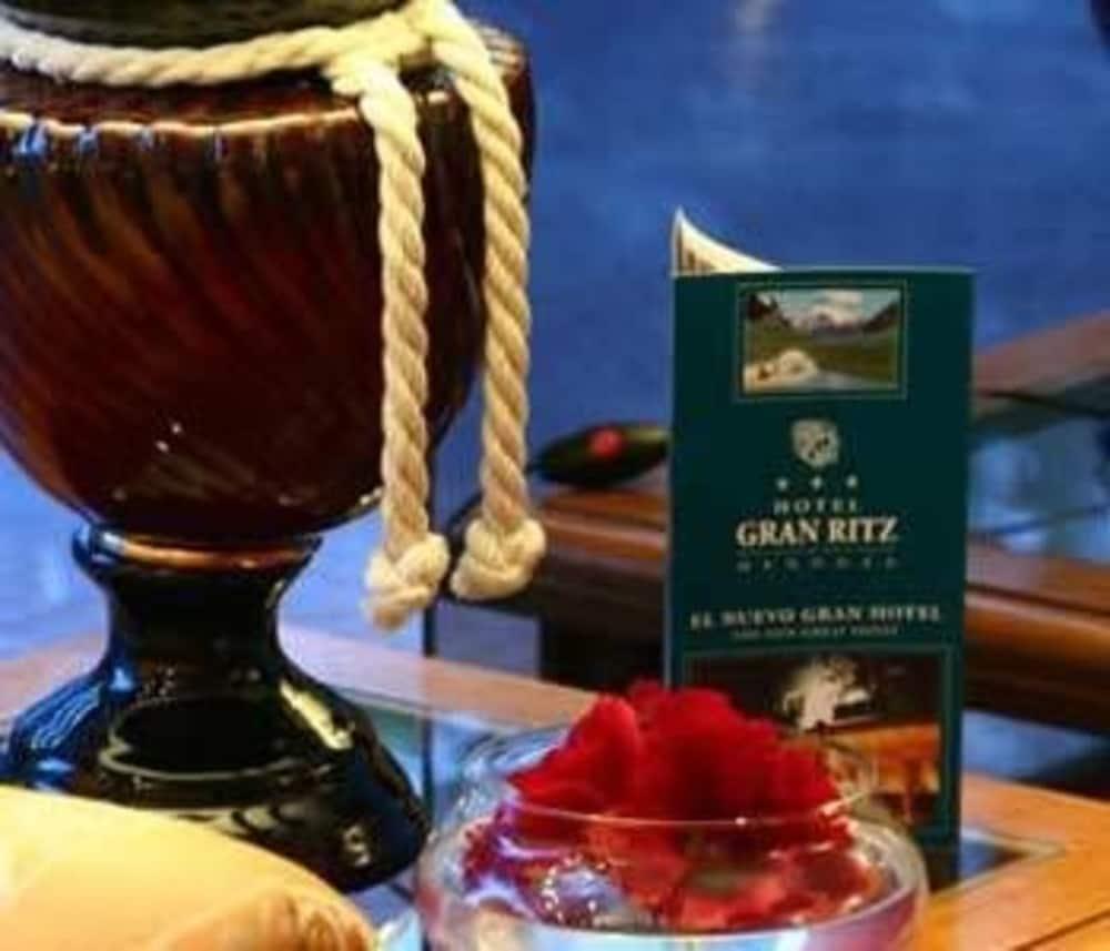 فندق Ritz ميندوزا المظهر الخارجي الصورة