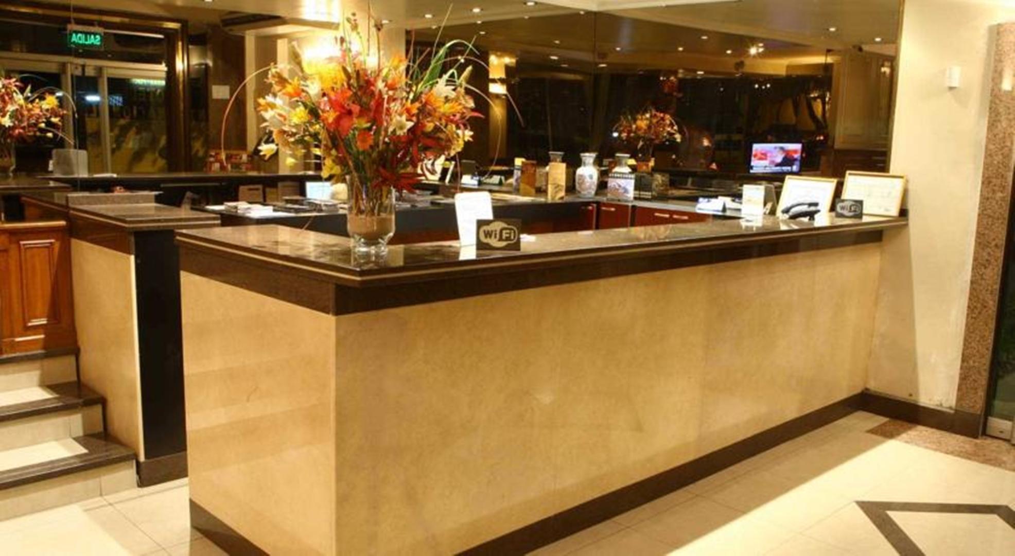 فندق Ritz ميندوزا المظهر الخارجي الصورة
